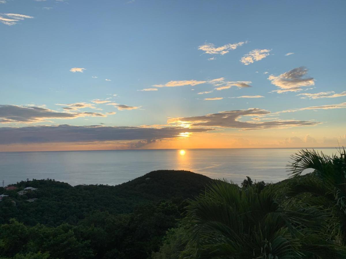 Paradis Au Soleil, Vue Panoramique Sur Mer Bouillante Luaran gambar